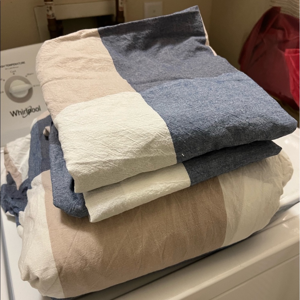 Cal King Duvet with pillow cases